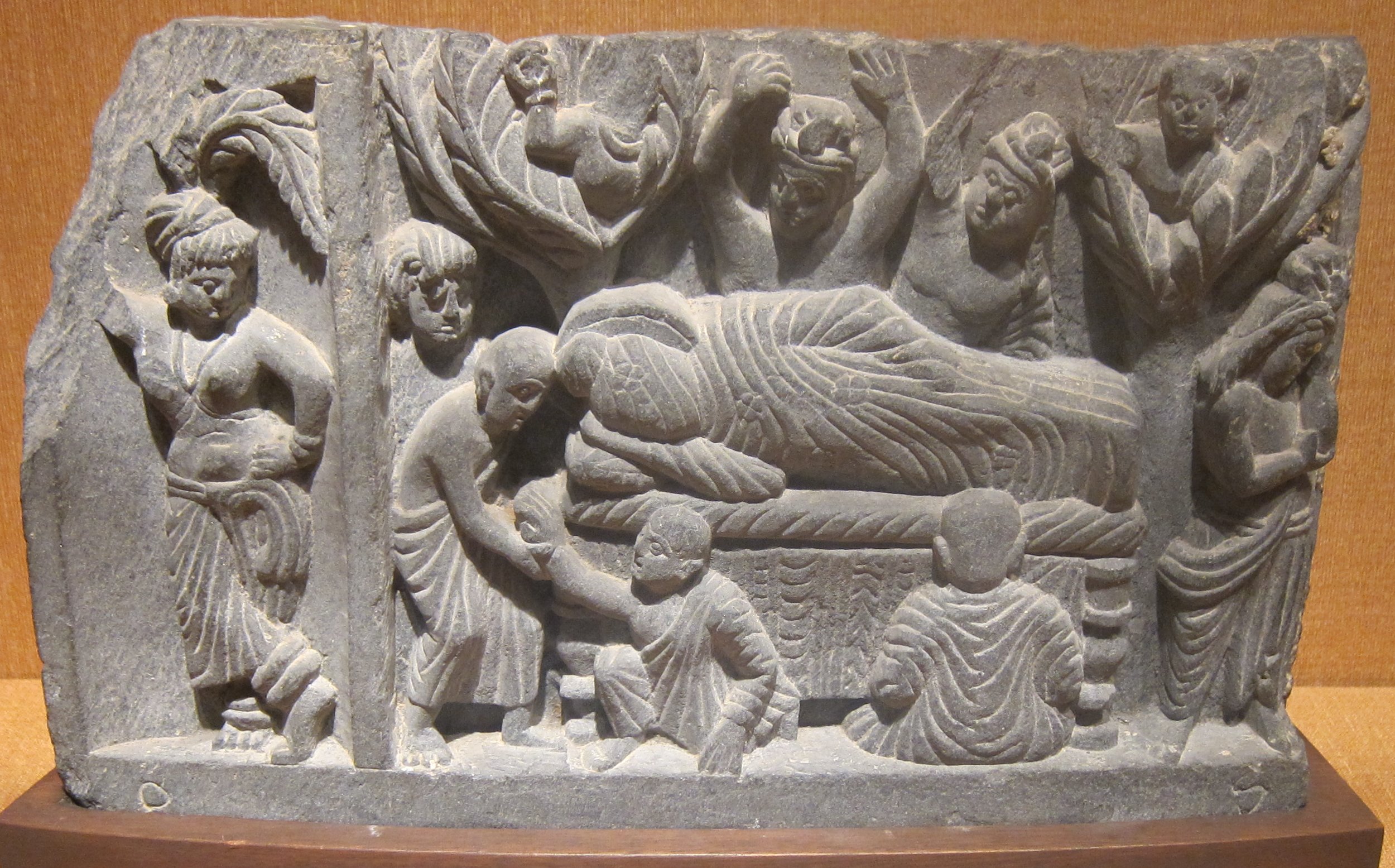 'Parinirvana Gandhara,_c._100_CE,_stone,_Honolulu_Academy_of_Arts